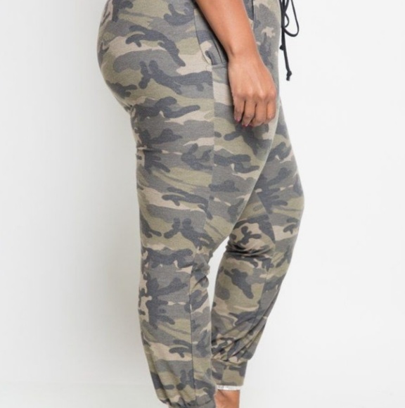 Pants/Joggers - Picture 2 of 6